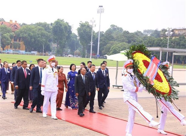 Le president Nguyen Xuan Phuc recoit le president de l'AN cambodgienne hinh anh 3