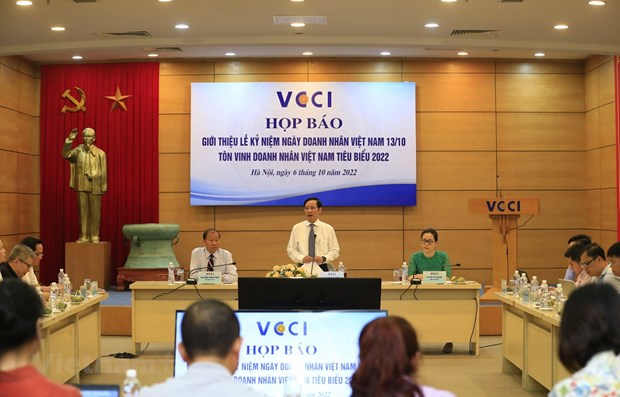 Homme d’affaires vietnamien inspirants 2022 : soixante entrepreneurs exemplaires a l’honneur hinh anh 1