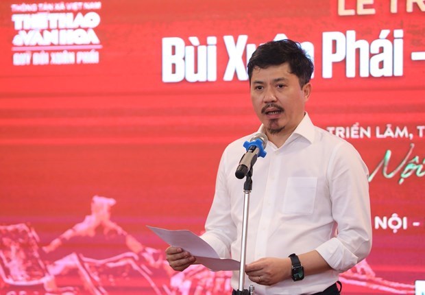 Le Prix Bui Xuan Phai courronne le realisateur Tran Van Thuy hinh anh 3