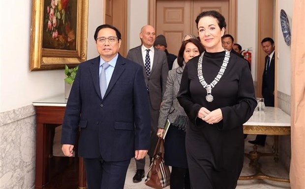 Le PM appelle a renforcer la cooperation entre Amsterdam et les localites vietnamiennes hinh anh 1