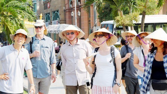 Les nationalites principales des touristes etrangers au Vietnam hinh anh 1