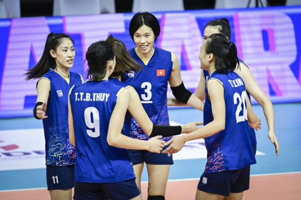 Les Vietnamiennes qualifiees pour la demi-finale au Championnat d’Asie de volley-ball hinh anh 1