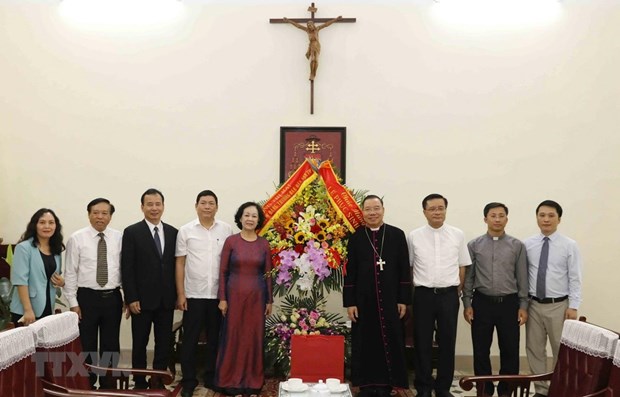 Paques: felicitations aux catholiques de Hanoi hinh anh 1