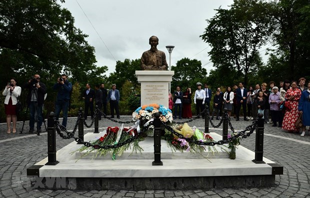 La statue du president Ho Chi Minh sera erigee a Saint-Petersbourg hinh anh 1
