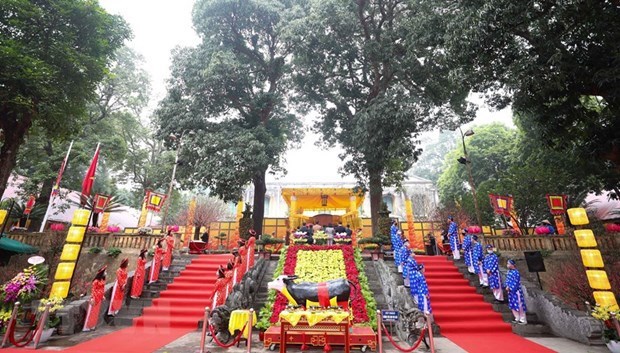 Hanoi : reconstitution de rites royaux dans la Cite imperiale de Thang Long hinh anh 1