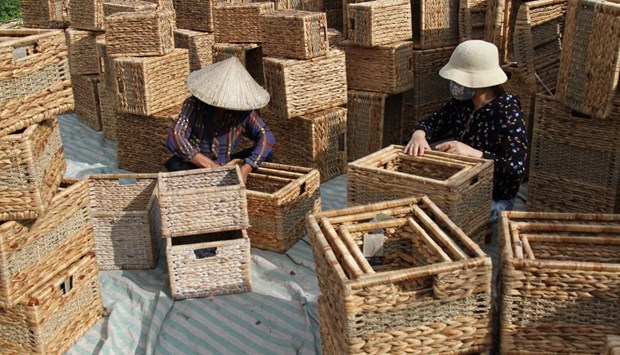 Les villages artisanaux de Hanoi reprennent leur production hinh anh 1