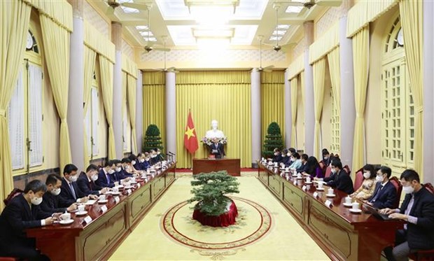 Le president Nguyen Xuan Phuc assigne des taches a huit nouveaux ambassadeurs hinh anh 2