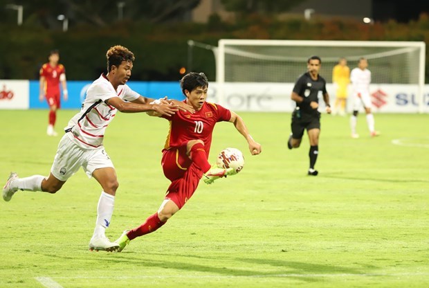 Le Vietnam bat le Cambodge 4-0 et se qualifie pour les demi-finales de la Coupe AFF Suzuki 2020 hinh anh 1