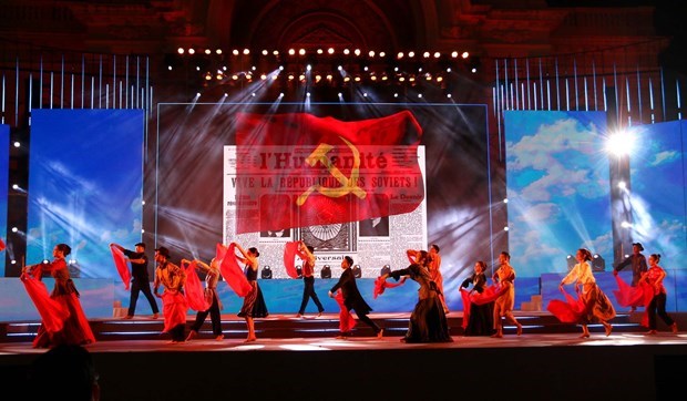 Programme artistique marquant l’anniversaire du Parti a Ho Chi Minh-Ville hinh anh 1
