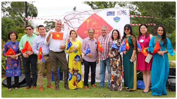Des Vietnamiens au Chili et en Australie celebrent le Nouvel An lunaire hinh anh 2