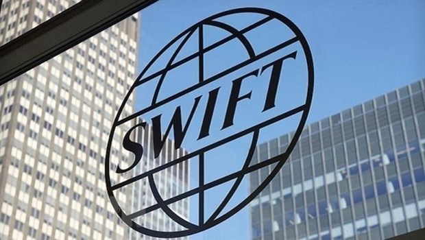 Comment le Vietnam sera-t-il affecte par l'exclusion des banques russes de Swift ? hinh anh 1