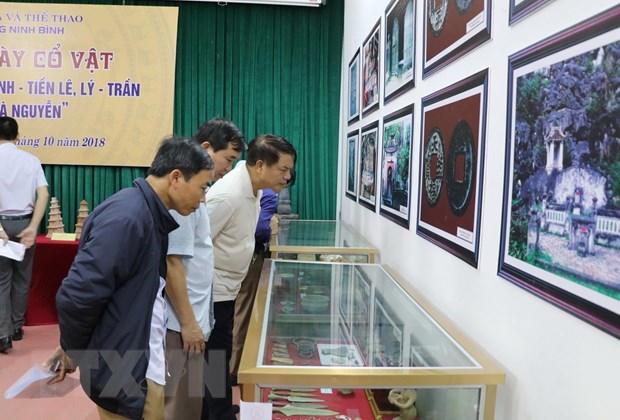 Ouverture d'une exposition d'anciens objets a Ninh Binh hinh anh 1