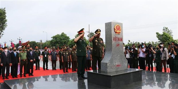 Le premier echange d'amitie de la defense frontaliere Vietnam-Cambodge hinh anh 1