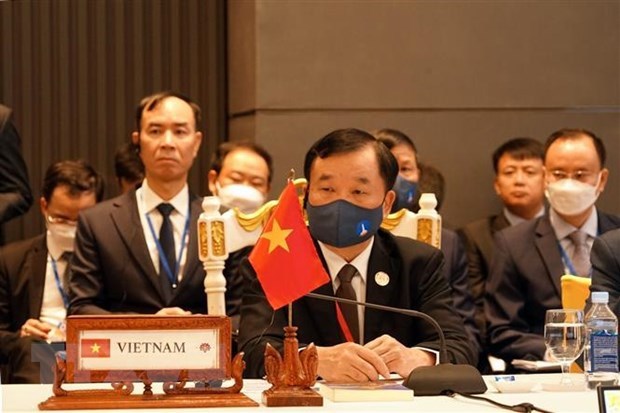 ADSOM+: le Vietnam souligne la securite et la surete de navigation et de survol en Mer Orientale hinh anh 1