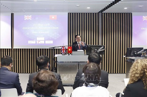 Le Royaume-Uni considere l'education comme l'une des priorites dans sa cooperation avec le Vietnam hinh anh 1