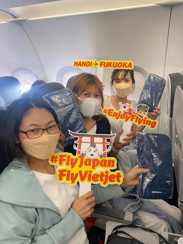 Fukuoka et Nagoya (Japon) accueillent chaleureusement les passagers a bord de Vietjet hinh anh 2