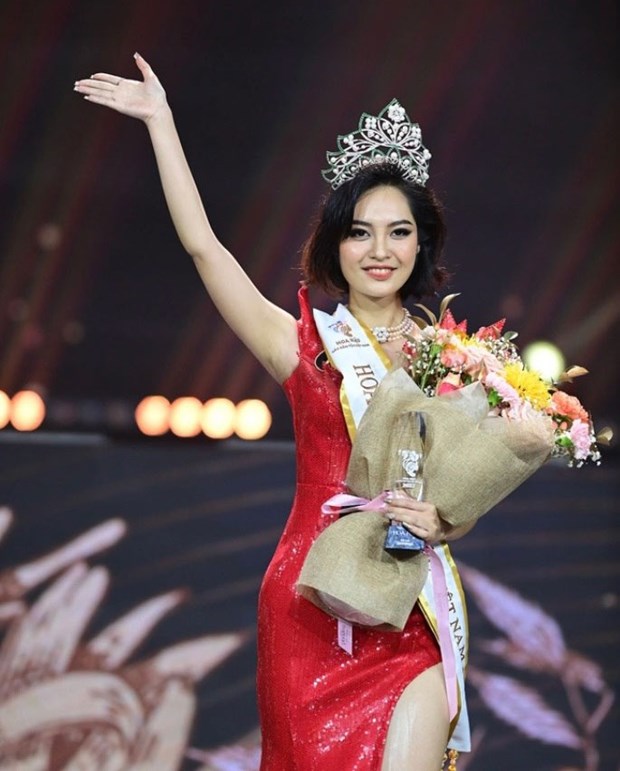 Nong Thuy Hang couronnee Miss Ethnie Vietnam 2022 hinh anh 1
