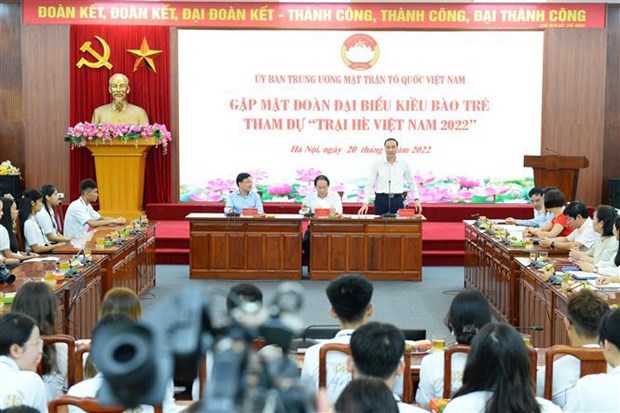 Les jeunes Viet kieu appeles a contribuer plus au developpement du pays hinh anh 1