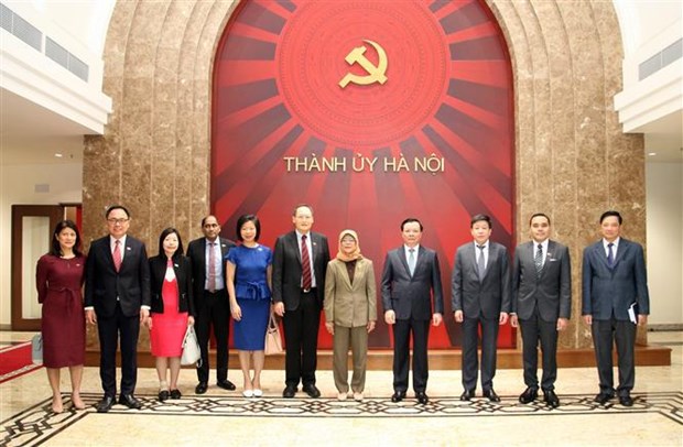Hanoi veut promouvoir ses liens avec les partenaires singapouriens hinh anh 2