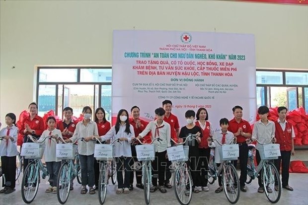 Le Mois d’action humanitaire 2023 celebre a Thanh Hoa et a Hai Duong hinh anh 1