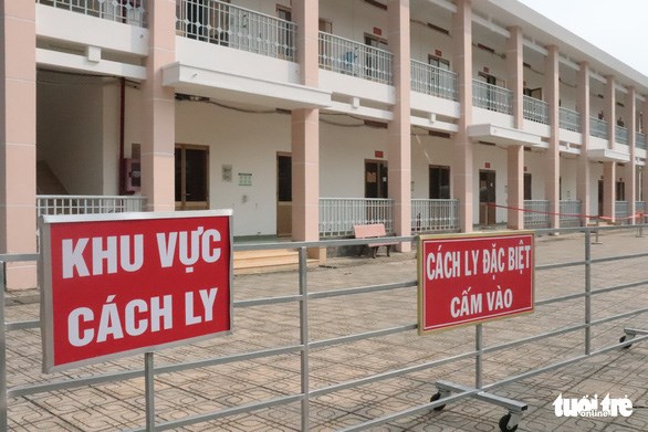 COVID-19: le Vietnam signale trois cas redevenant positifs le 27 avril hinh anh 1