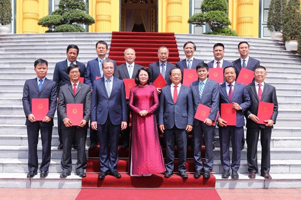 La vice-presidente Dang Thi Ngoc Thinh rencontre 12 nouveaux ambassadeurs vietnamiens a l’etranger hinh anh 1