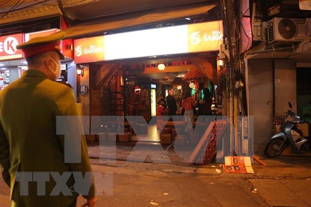 Hanoi suspend les activites des kiosques fournissant des services de jeux en ligne, d'internet hinh anh 1