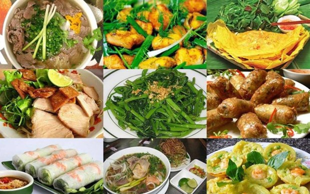 Les visiteurs etrangers suggerent 7 experiences a essayer a Hanoi hinh anh 1