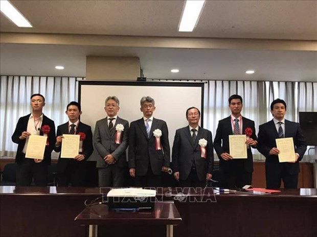 Construction : Quatre Vietnamiens honores en tant qu'excellents travailleurs etrangers au Japon hinh anh 1