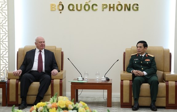Defense: promouvoir la cooperation entre le Vietnam et le Laos, le Cambodge, la Chine et la Russie hinh anh 4