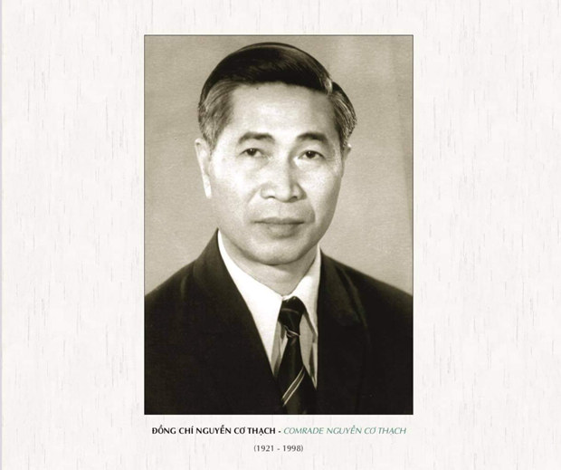 Publication du livre illustre «Le diplomate Nguyen Co Thach» hinh anh 3