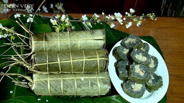Le banh chung aux plantes medicinales des Muong de Phu Tho hinh anh 1
