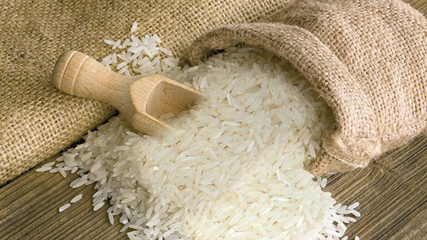 Le Vietnam exporte 2,7 millions de tonnes de riz en 5 mois hinh anh 1
