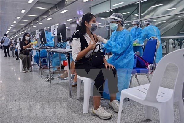 COVID-19 : la Thailande lance de nouvelles mesures pour freiner l'epidemie hinh anh 1