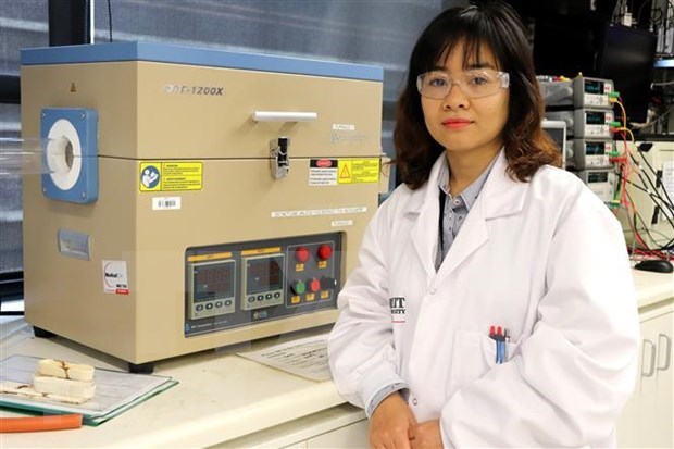Une doctoresse vietnamienne honoree en Australie pour la fabrication de materiaux ignifuges hinh anh 1
