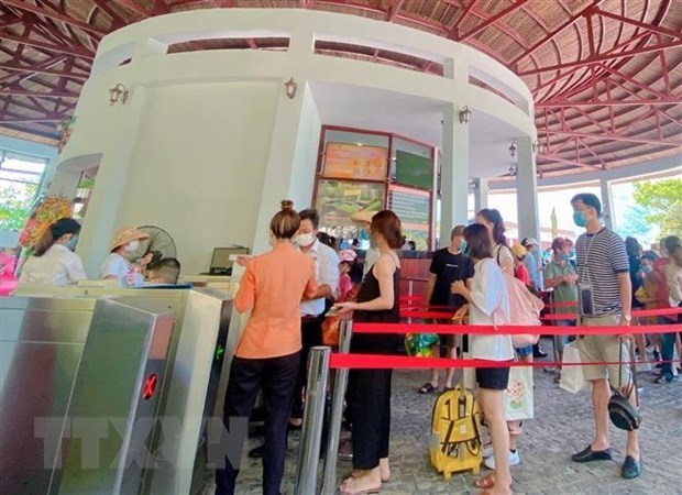Tourisme : Da Nang annonce 17 operateurs de services eligibles pour la reouverture pilote hinh anh 1