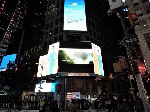 Vietnam Airlines promeut des images sur le Vietnam a la place Times Square aux Etats-Unis hinh anh 1