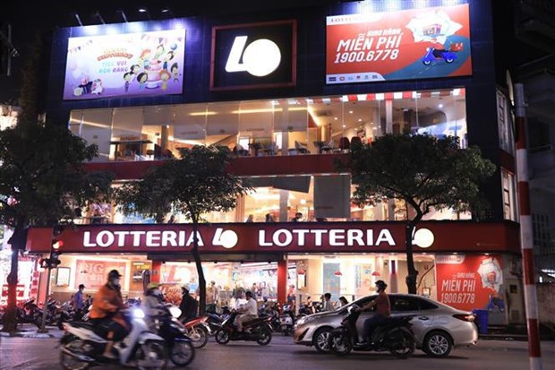 Hanoi leve l’obligation de fermer les restaurants et les commerces a 21 heures hinh anh 2
