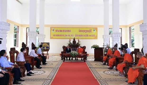 Fete Chol Chnam Thmay : le president Nguyen Xuan Phuc presente ses vœux aux Khmers hinh anh 1