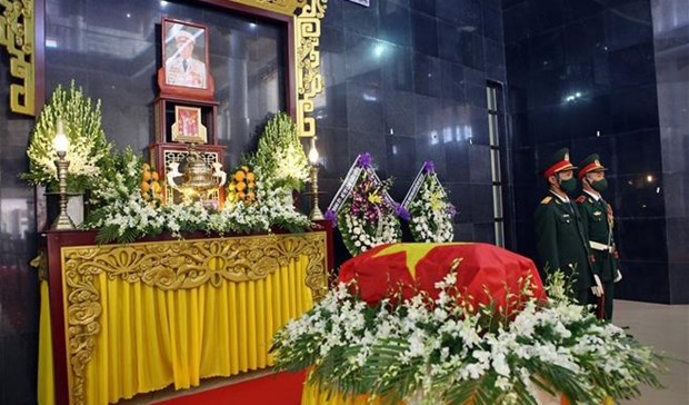 Inhumation des restes du Heros des Forces armees populaires Nguyen Van Lap Kostas Sarantidis hinh anh 3