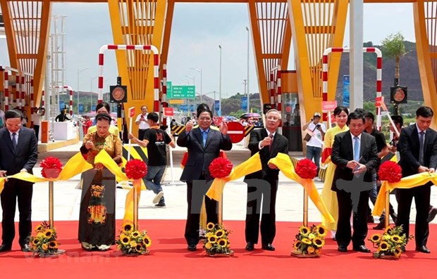Le PM Pham Minh Chinh a la ceremonie inaugurale de l’autoroute Van Don-Mong Cai hinh anh 1