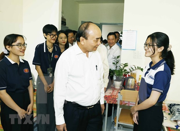 Le president Nguyen Xuan Phuc a la rentree scolaire de l’Universite nationale de Ho Chi Minh-Ville hinh anh 1