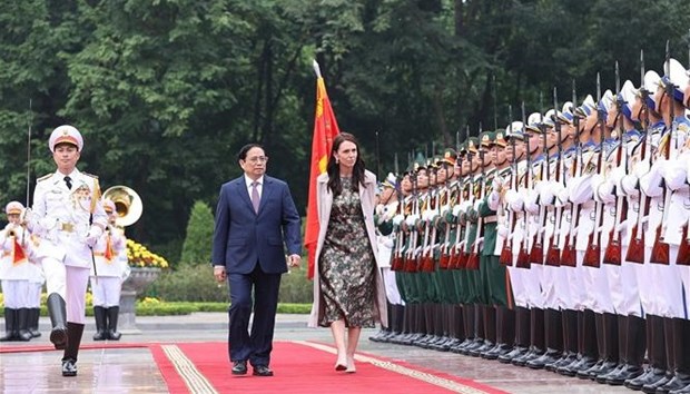 Le PM vietnamien souhaite la bienvenue a la PM neo-zelandaise hinh anh 1