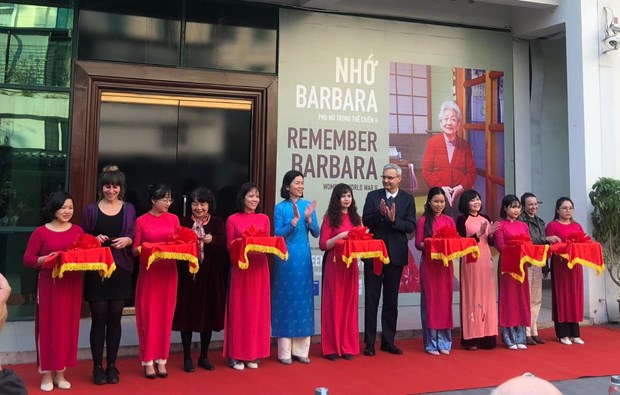 L’exposition « Rappelle-toi Barbara » arrive au Musee des Femmes du Vietnam hinh anh 1