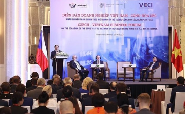 Forum d’affaires Vietnam-Republique tcheque a Hanoi hinh anh 1