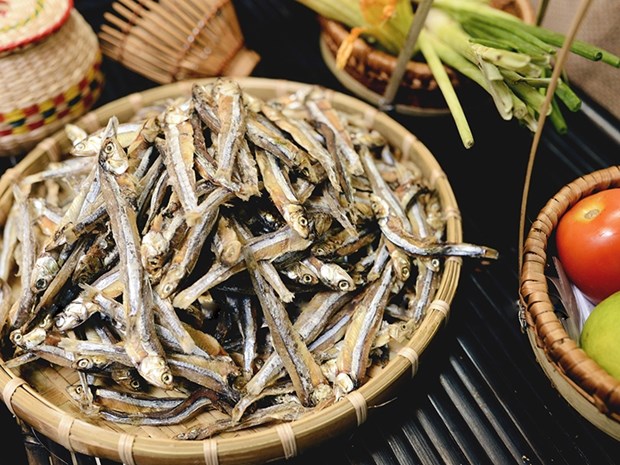 Les exportations de poissons et crevettes seches rapporte des dizaines de millions de dollars hinh anh 1