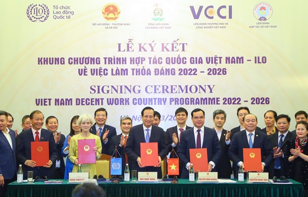 Le Vietnam donne la priorite a l'amelioration de la Loi du travail pour promouvoir le travail decent hinh anh 1