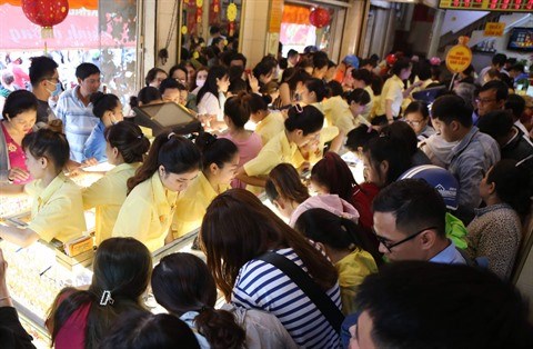 Des milliers de Vietnamiens fetent le Dieu de la Richesse hinh anh 1