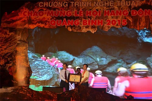 Ouverture de la fete des grottes de Quang Binh 2015 hinh anh 1