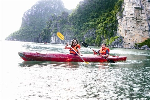 La baie de Ha Long en kayak hinh anh 1